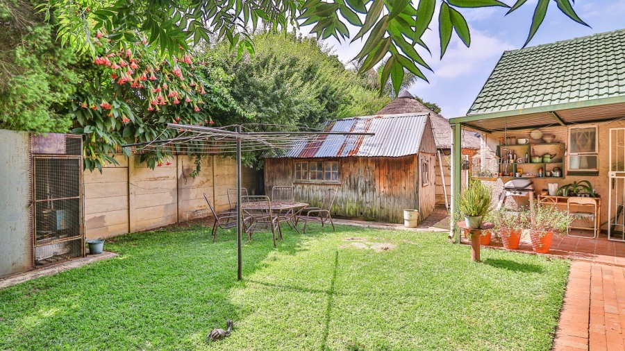 5 Bedroom Property for Sale in Brackenhurst Gauteng