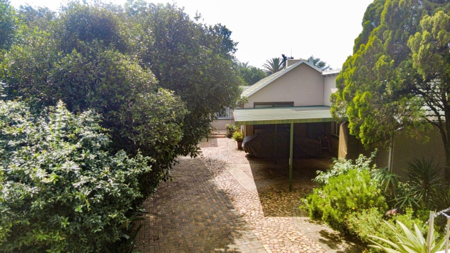 5 Bedroom Property for Sale in Brackenhurst Gauteng