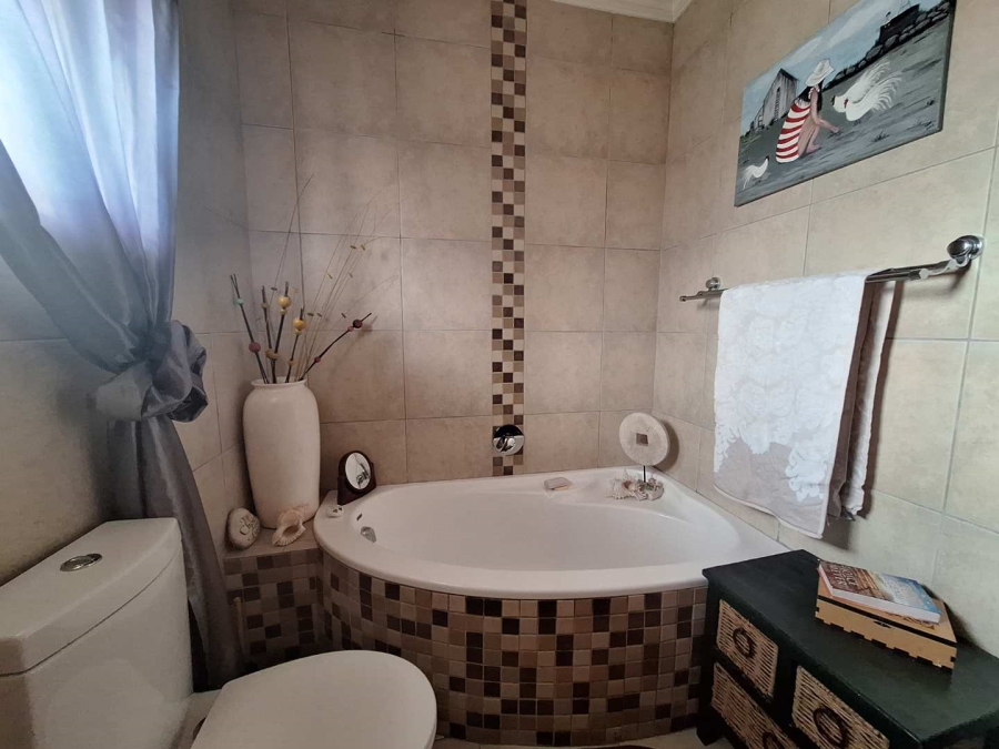 3 Bedroom Property for Sale in Solheim Gauteng