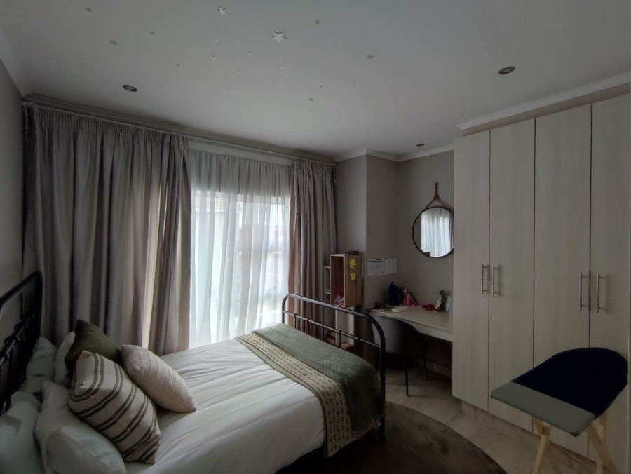 4 Bedroom Property for Sale in Rua Vista Gauteng