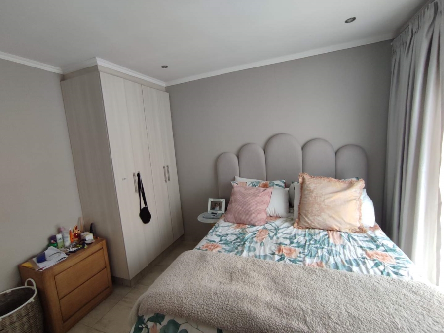 4 Bedroom Property for Sale in Rua Vista Gauteng