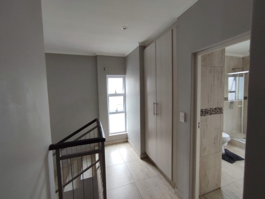 4 Bedroom Property for Sale in Rua Vista Gauteng