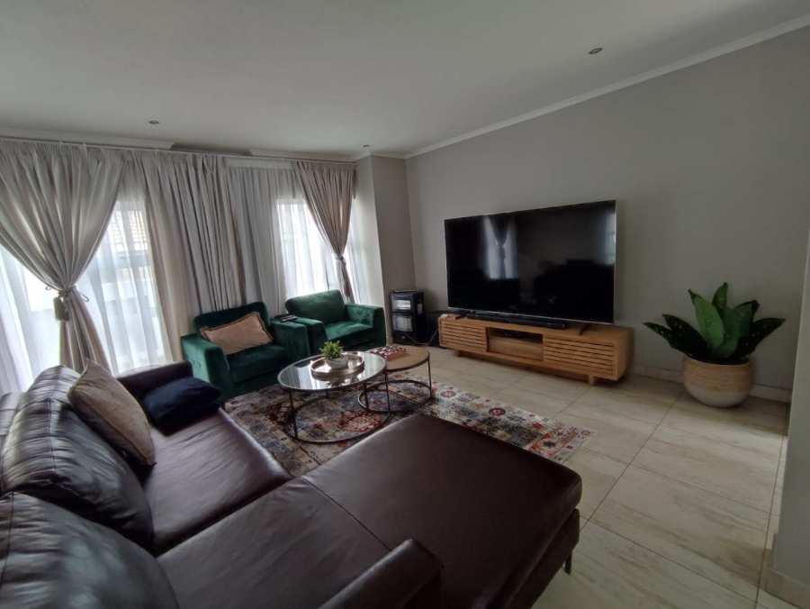 4 Bedroom Property for Sale in Rua Vista Gauteng