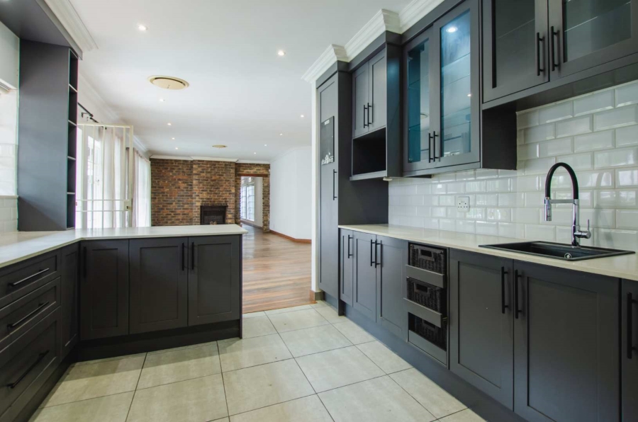 To Let 4 Bedroom Property for Rent in Rivonia Gauteng