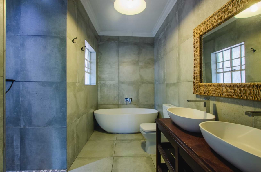 To Let 4 Bedroom Property for Rent in Rivonia Gauteng