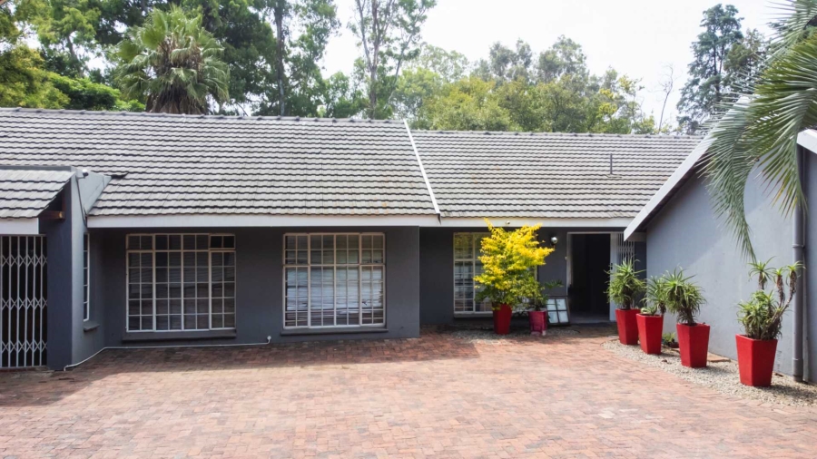 To Let 4 Bedroom Property for Rent in Rivonia Gauteng