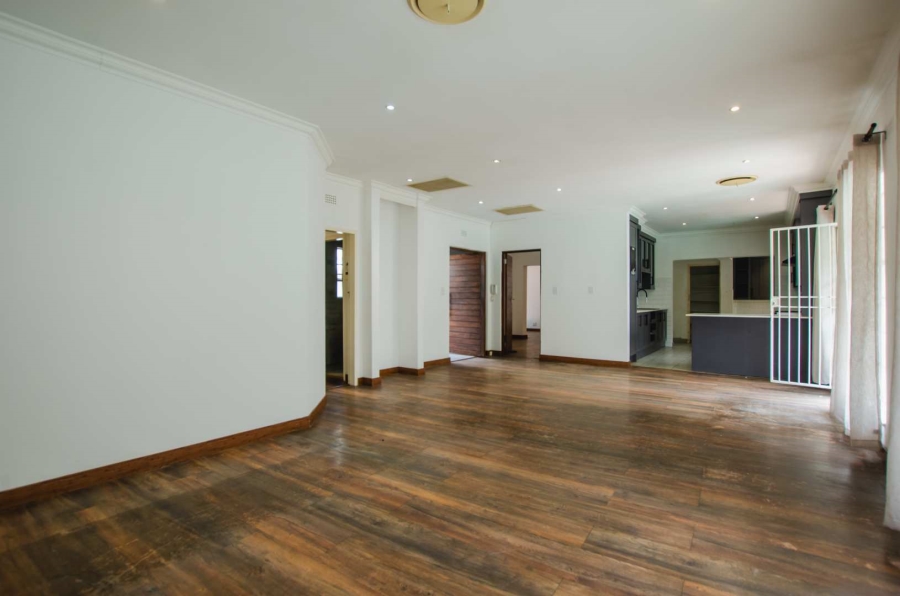 To Let 4 Bedroom Property for Rent in Rivonia Gauteng