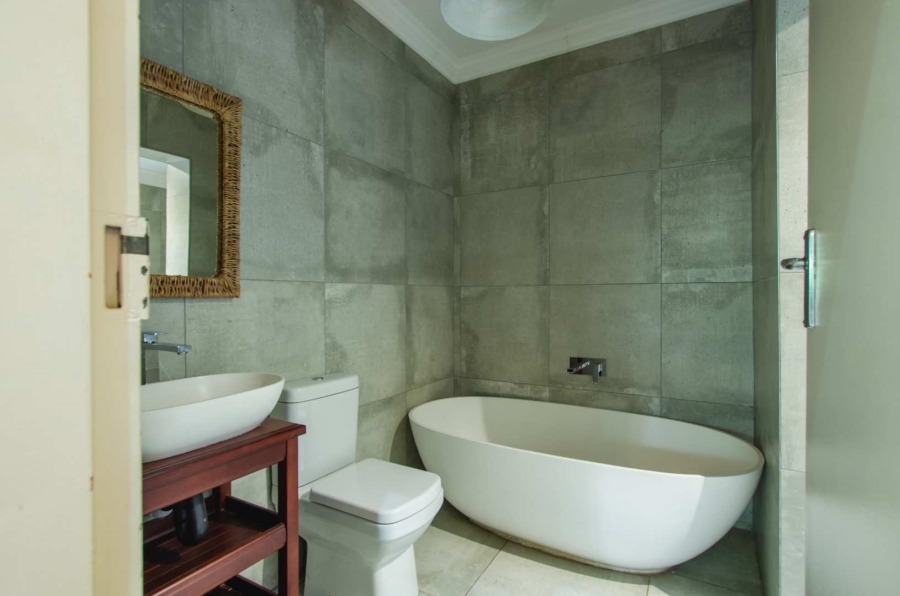 To Let 4 Bedroom Property for Rent in Rivonia Gauteng