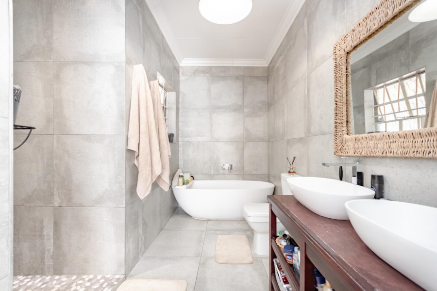 To Let 4 Bedroom Property for Rent in Rivonia Gauteng