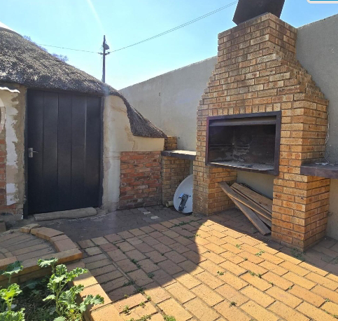 2 Bedroom Property for Sale in Turffontein Gauteng