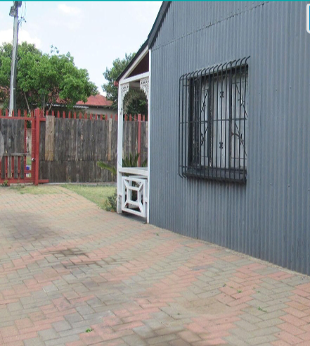 2 Bedroom Property for Sale in Turffontein Gauteng