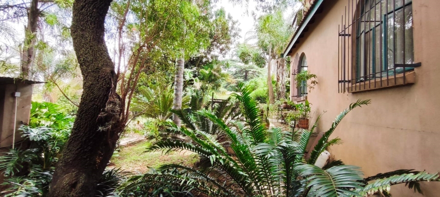 7 Bedroom Property for Sale in Waterkloof Ridge Gauteng