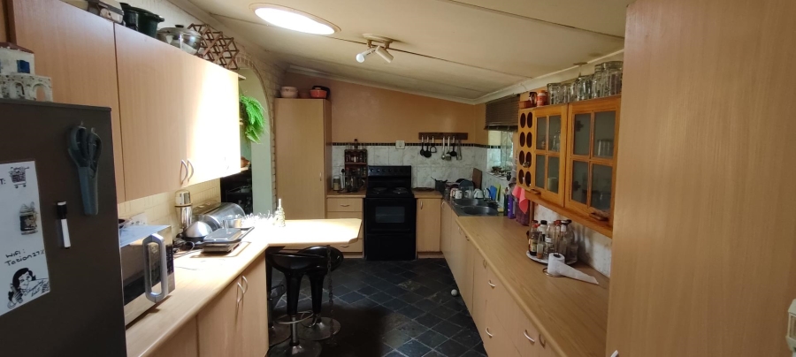 7 Bedroom Property for Sale in Waterkloof Ridge Gauteng