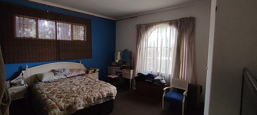 7 Bedroom Property for Sale in Waterkloof Ridge Gauteng