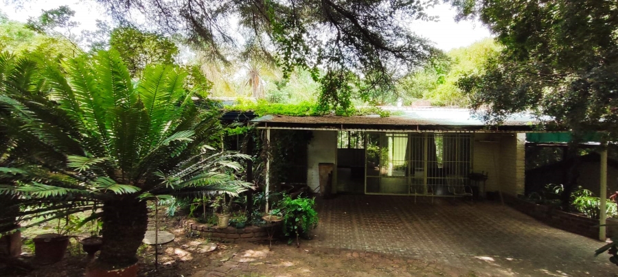 7 Bedroom Property for Sale in Waterkloof Ridge Gauteng