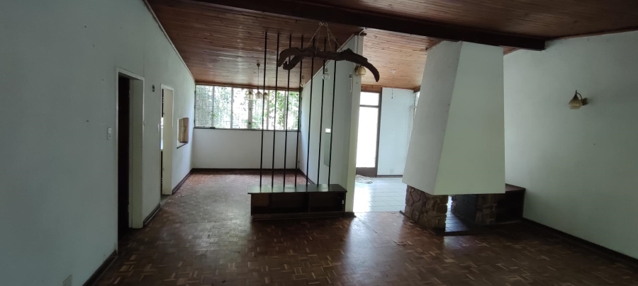 7 Bedroom Property for Sale in Waterkloof Ridge Gauteng