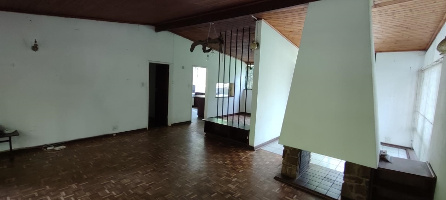 7 Bedroom Property for Sale in Waterkloof Ridge Gauteng