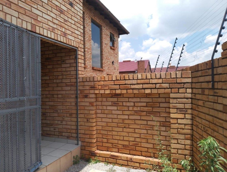 2 Bedroom Property for Sale in Florentia Gauteng