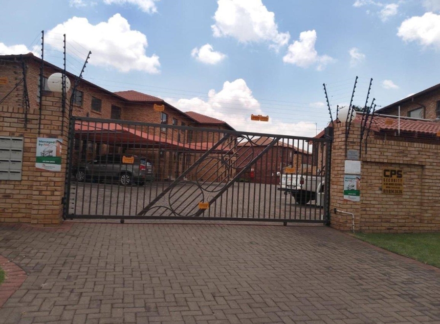 2 Bedroom Property for Sale in Florentia Gauteng