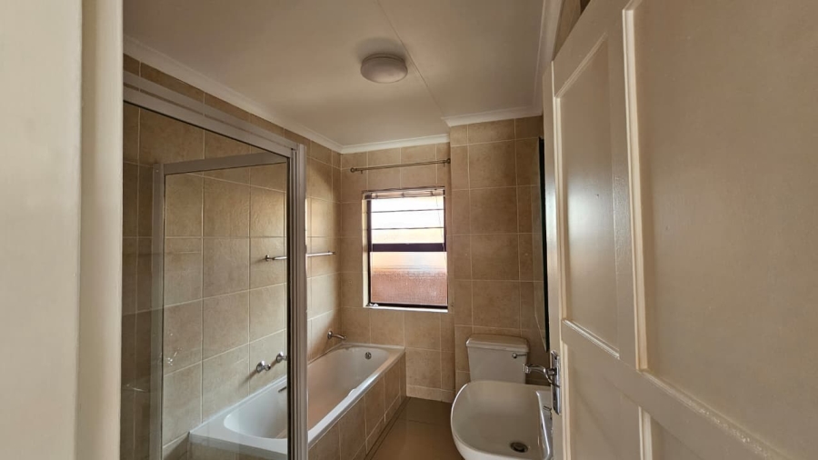 2 Bedroom Property for Sale in Florentia Gauteng