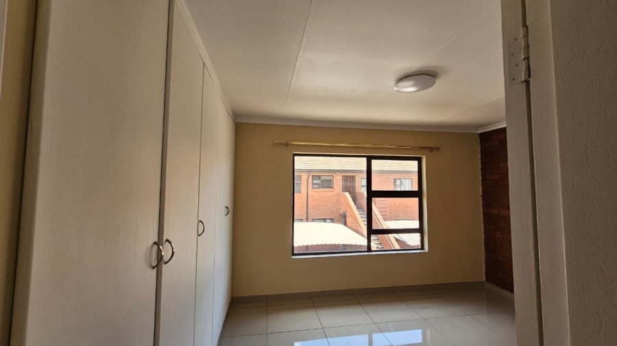 2 Bedroom Property for Sale in Florentia Gauteng