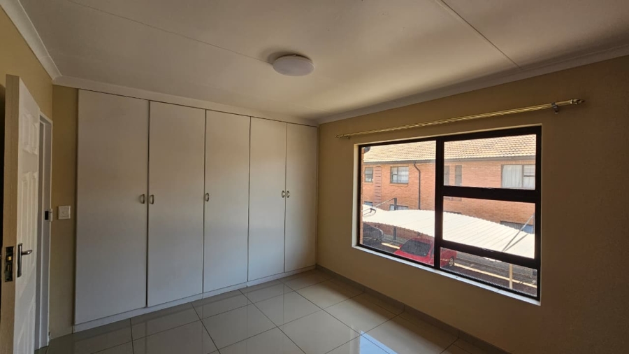 2 Bedroom Property for Sale in Florentia Gauteng