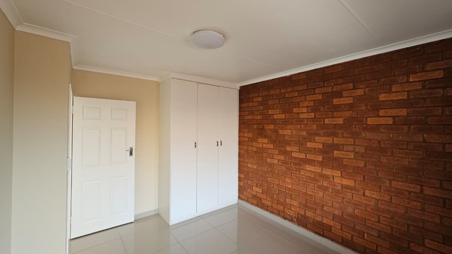 2 Bedroom Property for Sale in Florentia Gauteng