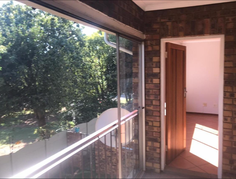 2 Bedroom Property for Sale in New Redruth Gauteng