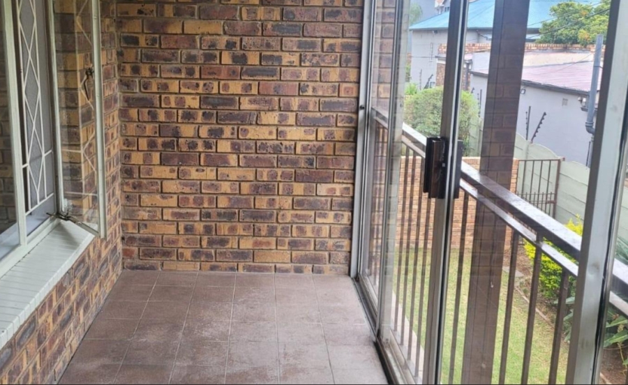2 Bedroom Property for Sale in New Redruth Gauteng