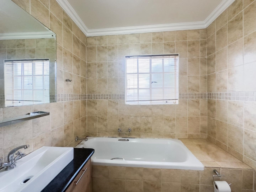 3 Bedroom Property for Sale in Equestria Gauteng