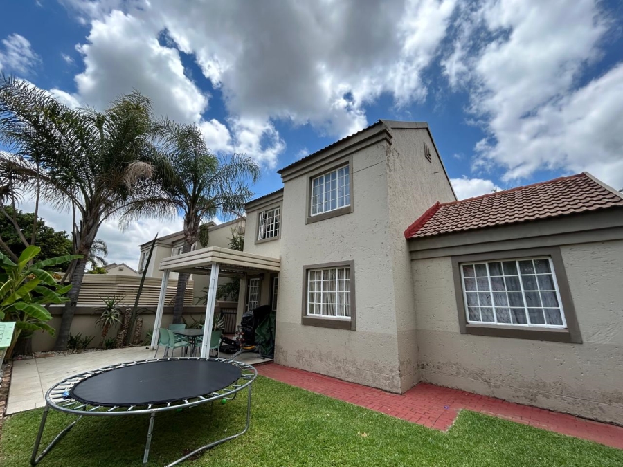 3 Bedroom Property for Sale in Equestria Gauteng