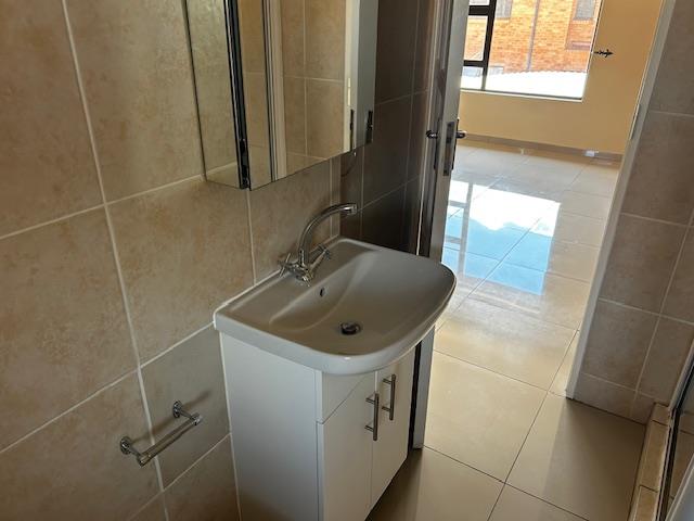 To Let 2 Bedroom Property for Rent in Florentia Gauteng