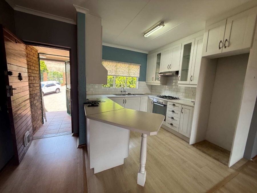 To Let 3 Bedroom Property for Rent in Rangeview Gauteng