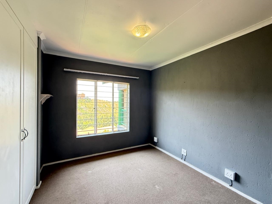 To Let 3 Bedroom Property for Rent in Rangeview Gauteng