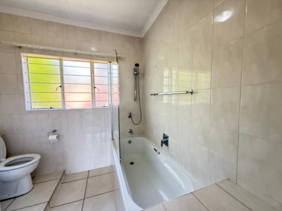 To Let 3 Bedroom Property for Rent in Rangeview Gauteng