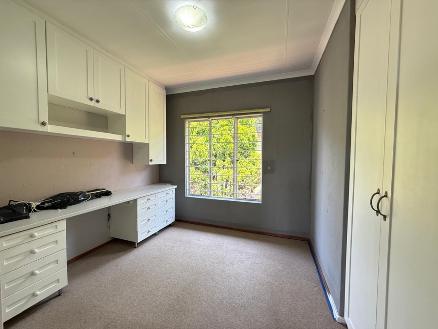 To Let 3 Bedroom Property for Rent in Rangeview Gauteng