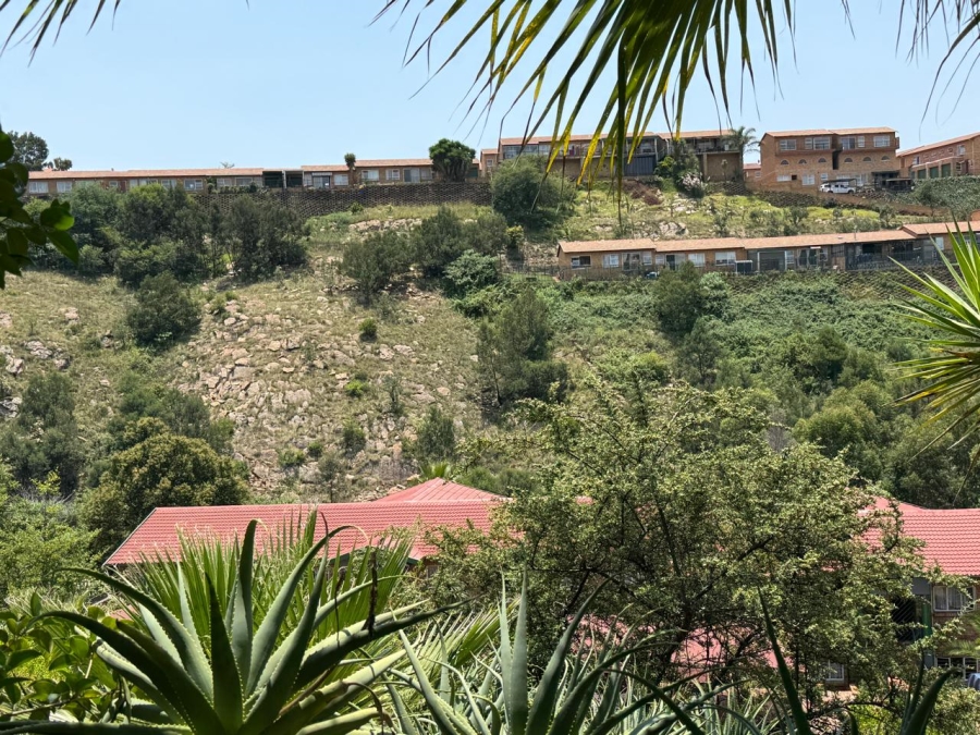 To Let 3 Bedroom Property for Rent in Rangeview Gauteng