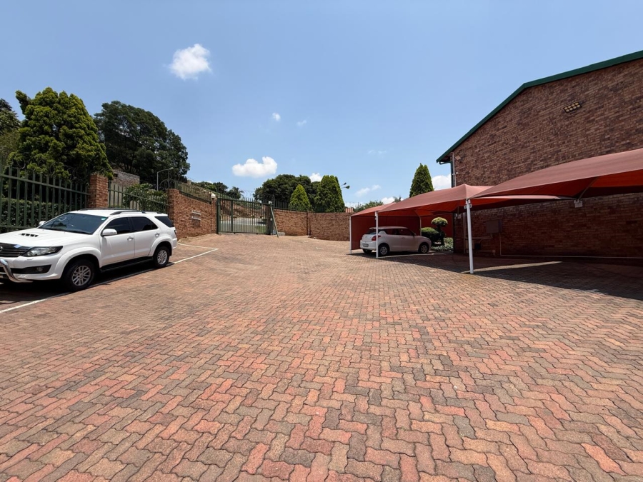 To Let 3 Bedroom Property for Rent in Rangeview Gauteng