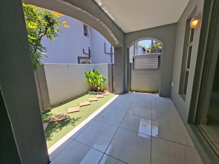 To Let 2 Bedroom Property for Rent in Douglasdale Gauteng