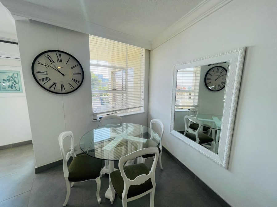 To Let 2 Bedroom Property for Rent in Sandhurst Gauteng