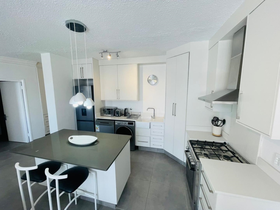 To Let 2 Bedroom Property for Rent in Sandhurst Gauteng