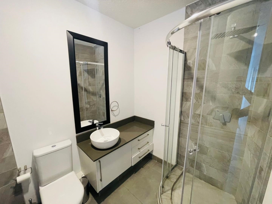 To Let 2 Bedroom Property for Rent in Sandhurst Gauteng