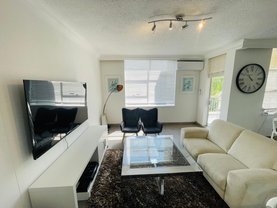 To Let 2 Bedroom Property for Rent in Sandhurst Gauteng