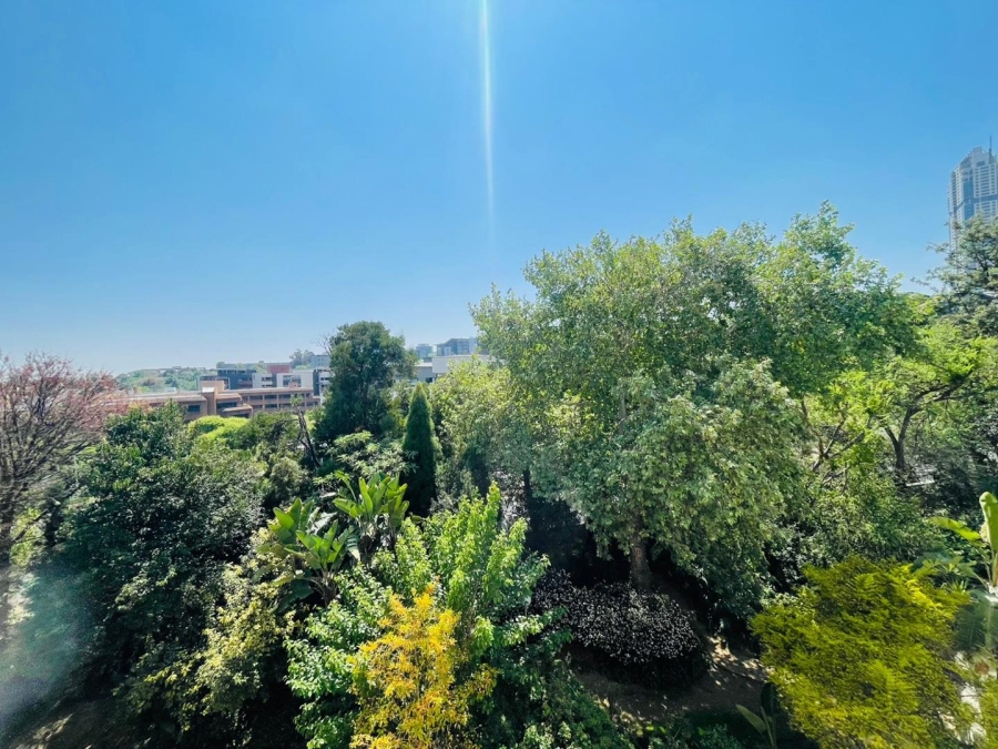 To Let 2 Bedroom Property for Rent in Sandhurst Gauteng