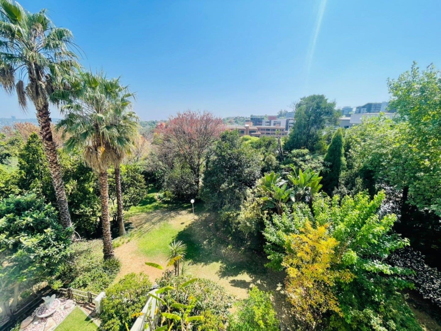 To Let 2 Bedroom Property for Rent in Sandhurst Gauteng