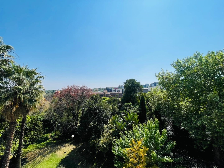 To Let 2 Bedroom Property for Rent in Sandhurst Gauteng