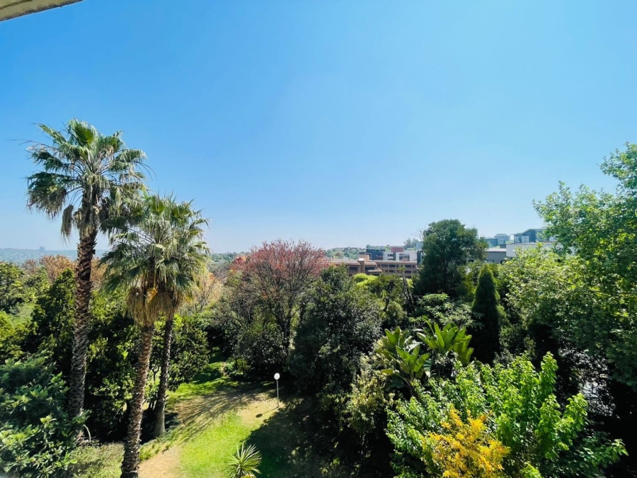 To Let 2 Bedroom Property for Rent in Sandhurst Gauteng