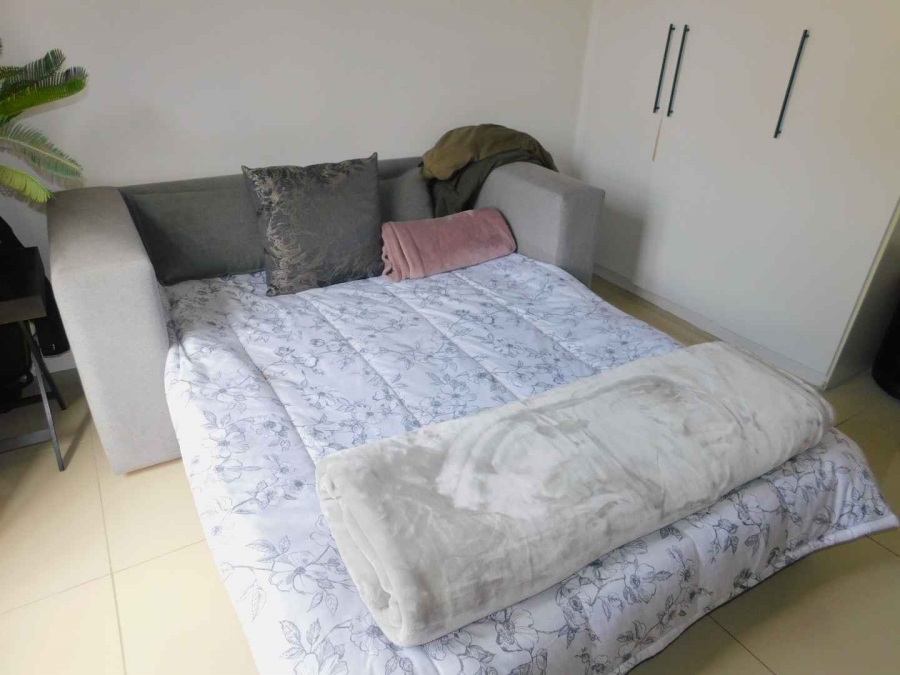 To Let 2 Bedroom Property for Rent in Bryanston Gauteng