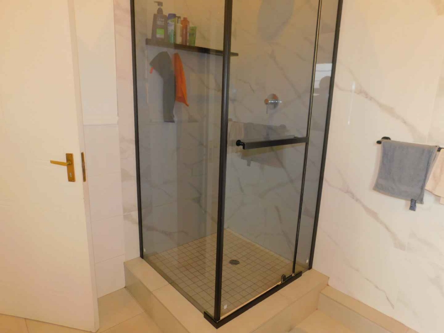 To Let 2 Bedroom Property for Rent in Bryanston Gauteng