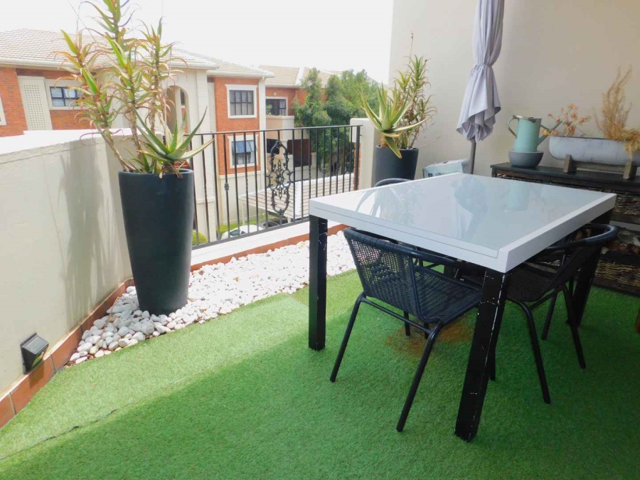 To Let 2 Bedroom Property for Rent in Bryanston Gauteng